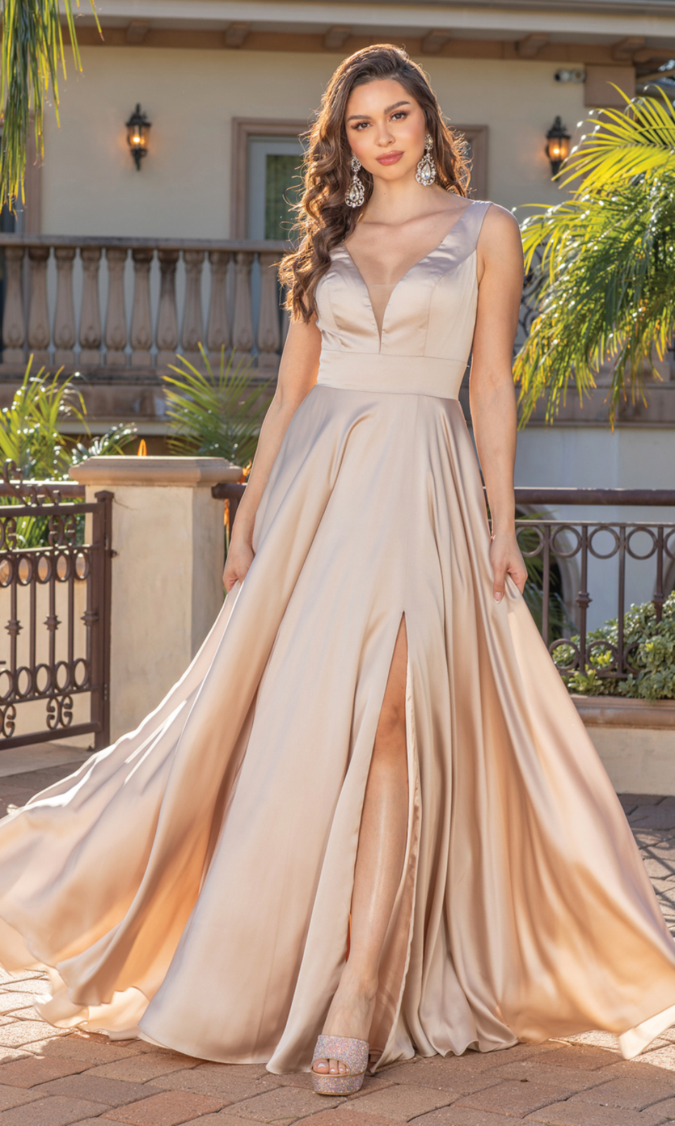 Elegante Vestidos Color Champagne Largos 2019 Sparkly V-neck Long Light Champagne Prom Dresses With Beading Elegante Vestidos Color Champagne Largos 2019 Sparkly V-neck Long Light Champagne Prom Dresses With Beading