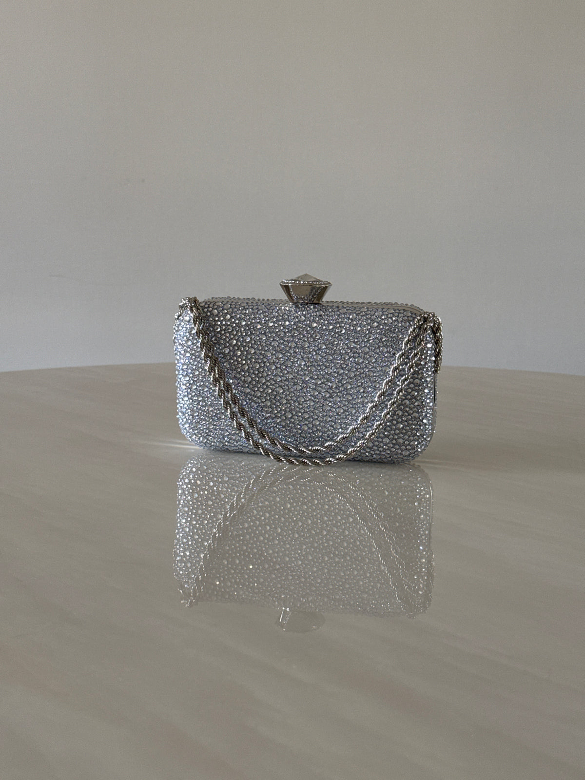 CARTERA DE FIESTA PLATEADA 2393