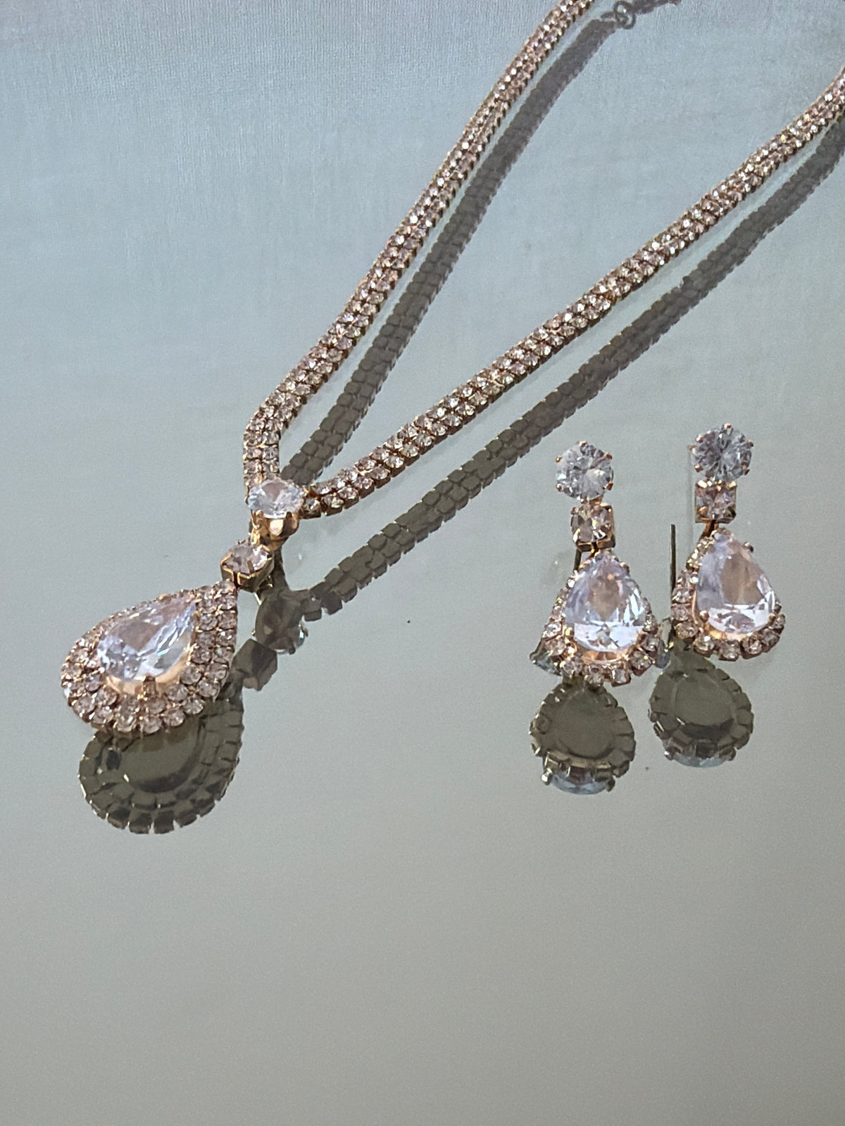 CONJUNTO ARO COLLAR LUXE DORADO