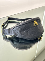 CARTERA RIÑONERA NEGRA LV