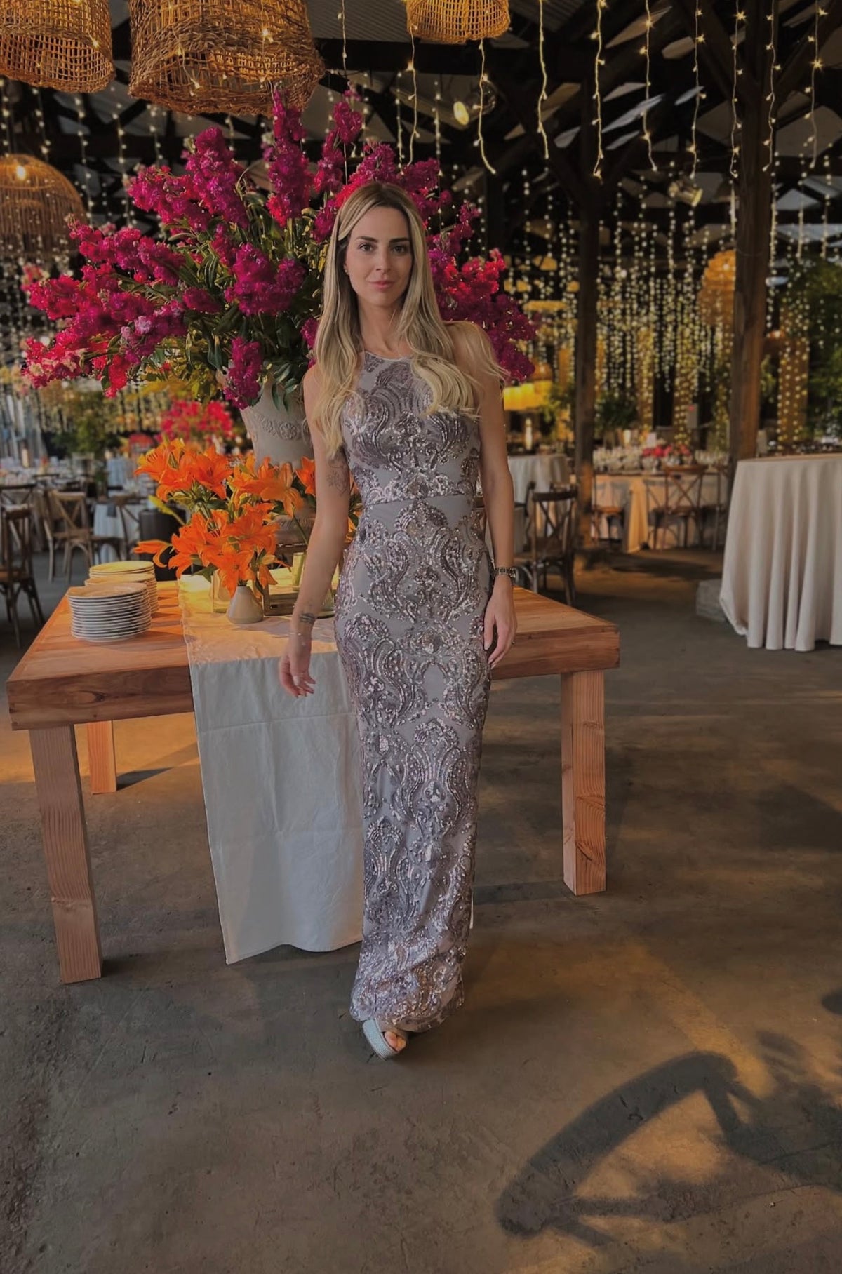 VESTIDO LARGO L7667 PLATEADO