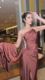 VESTIDO DE FIESTA LARGO L2447 CAFÉ
