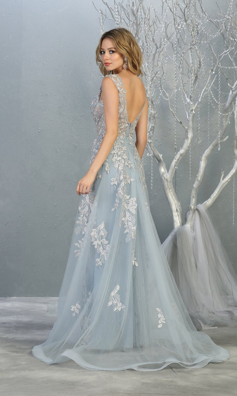 Vestidos celestes 2025